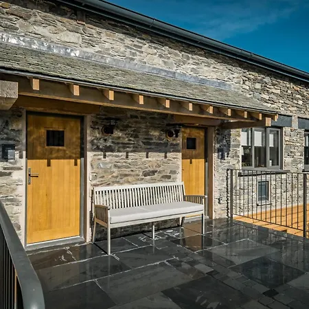 펜션 Hollybush Barn At The Heaning Estate