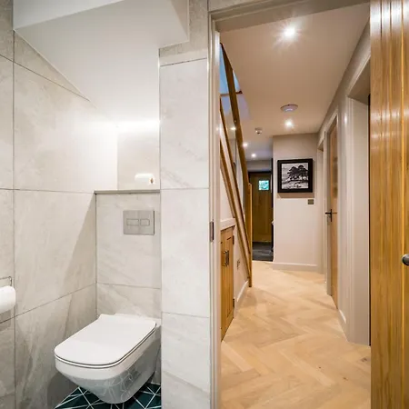 Hollybush Barn At The Heaning Estate Holiday home Windermere